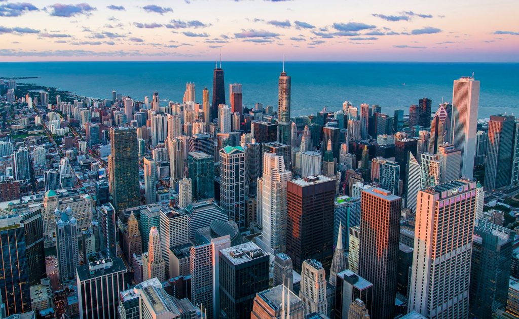 Wide shot of Chicago, home of the 2023 Chicago Art Exhibits